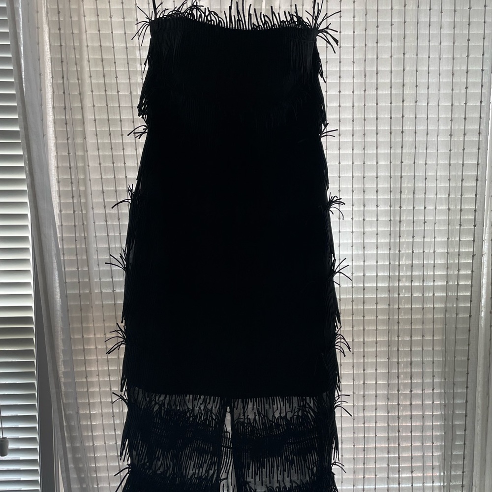 Aijek Black Tight MIDI Dress
